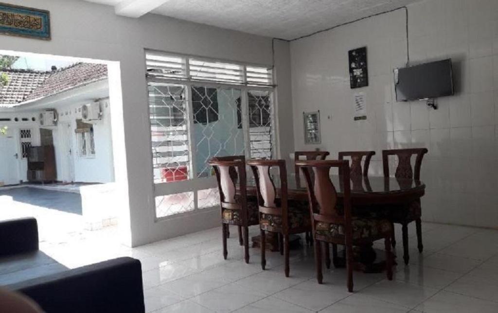 Hotel Graha Teras Syariah Surabaya Esterno foto