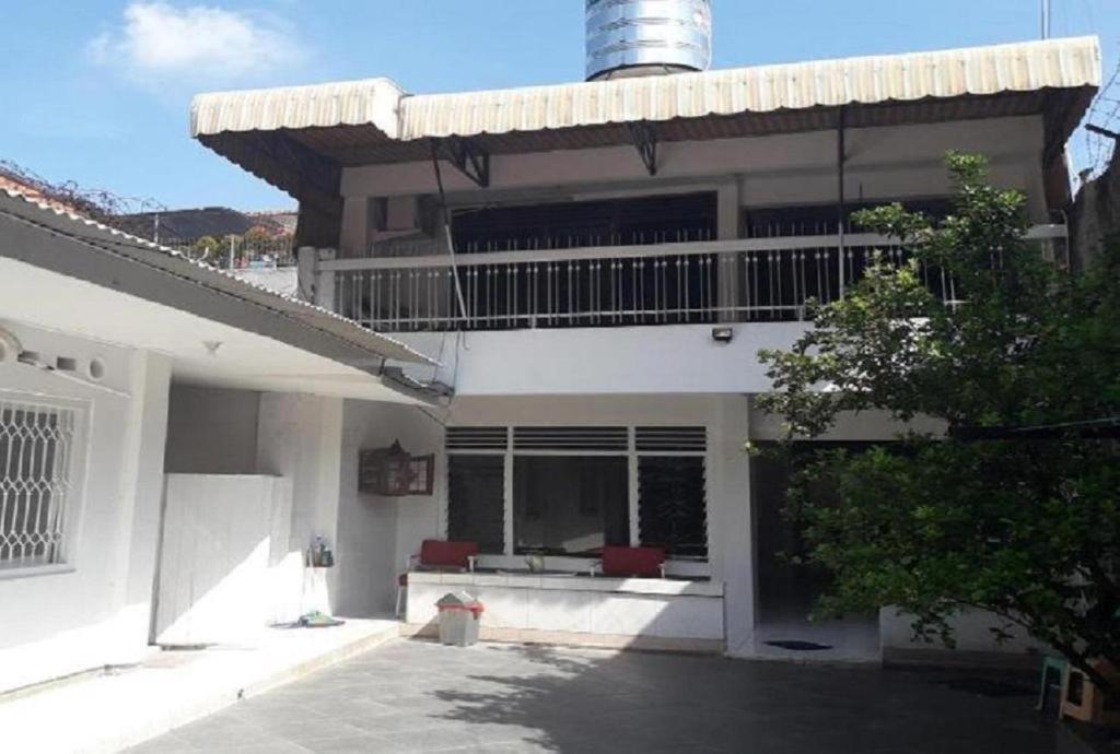 Hotel Graha Teras Syariah Surabaya Esterno foto