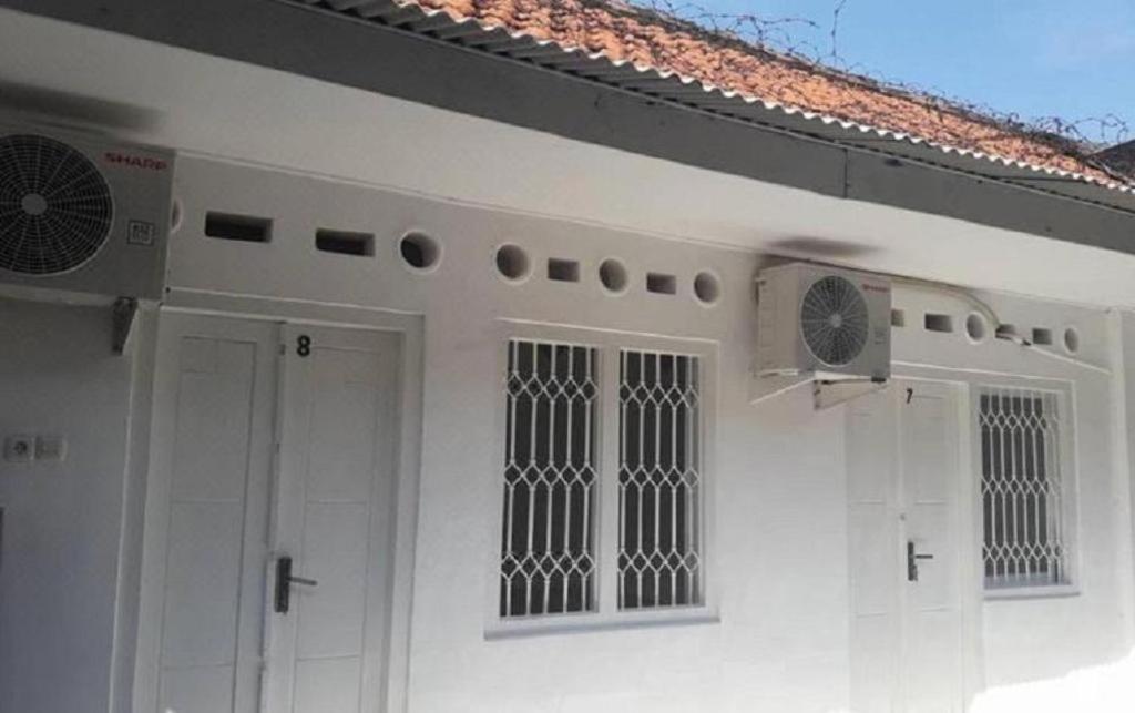 Hotel Graha Teras Syariah Surabaya Esterno foto